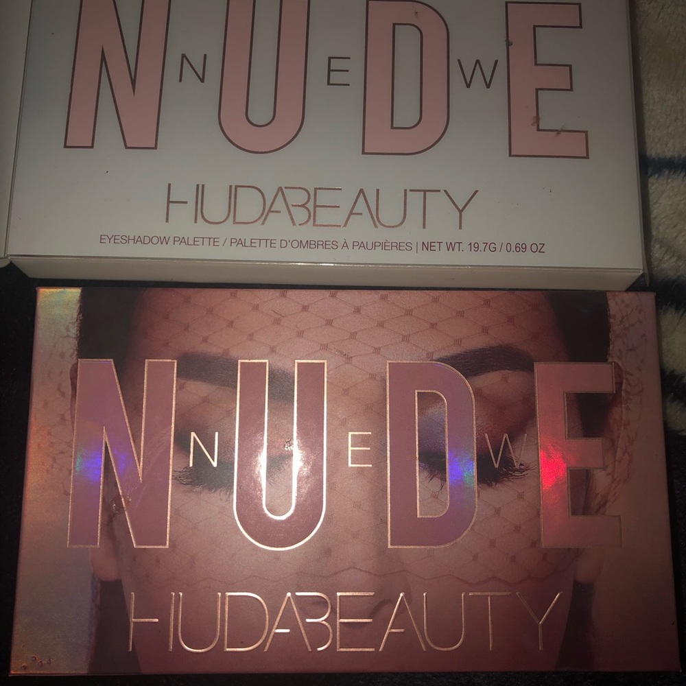Eyeshadow palette